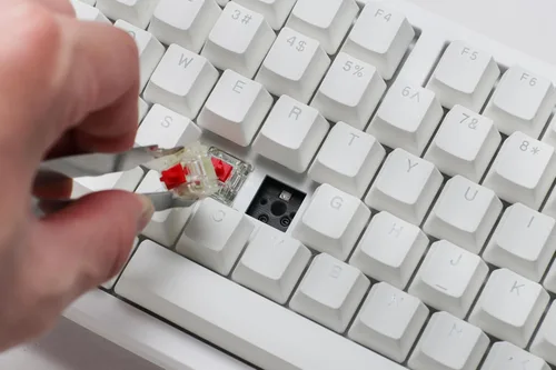 Vista 8 de Ducky Zero 6108 Teclado mecánico RGB Bluetooth Blanco Puro Hotswap - Cherry MX2A Red