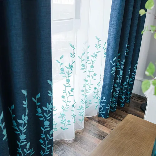 Vista 2 de Cortinas de lino bordadas marca Melodieux