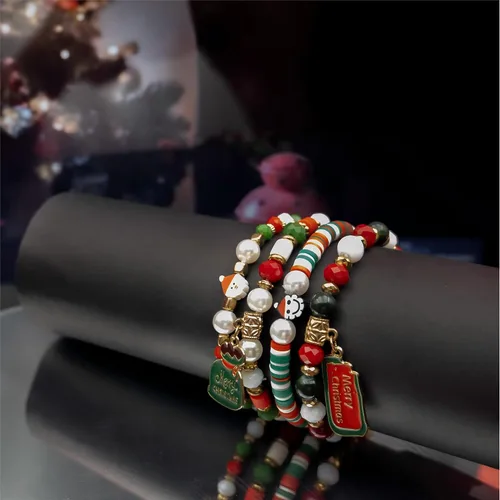 Vista 4 de pVq Pulseras de Navidad para mujer, pulsera elástica con cuentas, pulseras de dijes navideños, regalos de joyería, accesorios para rellenar