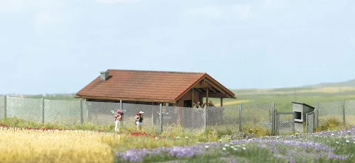 Vista 2 de Busch 1017 Metal Industrial Fence HO Scale Scenery Kit