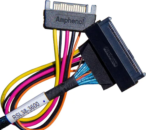 Vista 4 de Adaptador PCIe Gen4 de 4X a 4X a 4.5 pulgadas, cable 68P con alimentación, 29.5 in