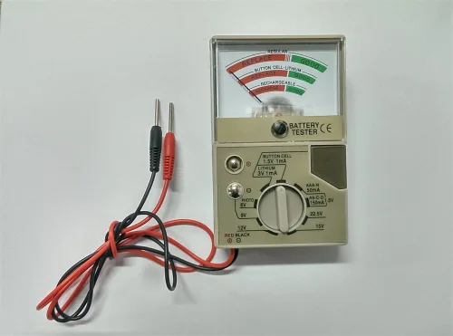 Vista 3 de Probador de batería con medidor Probador de voltaje eléctrico para pilas de botón AA AAA C D N Probador de batería Comprobador de batería
