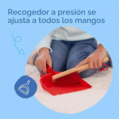Vista 6 de Melissa & Doug Let's Play House ¡Quitar el polvo! ¡Barrer! ¡Trapear! Set de 6 piezas.