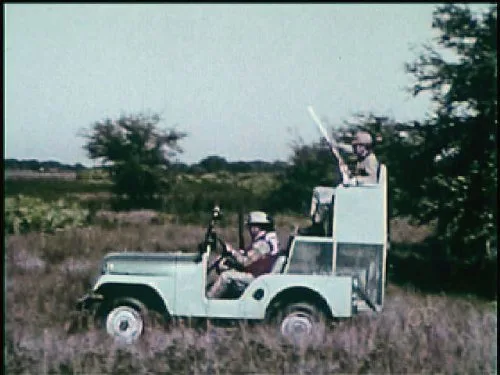 Vista 3 de Jeep Frolics Willys CJ5 Wagoneer Jeepster Gladiator Trucks old films DVD