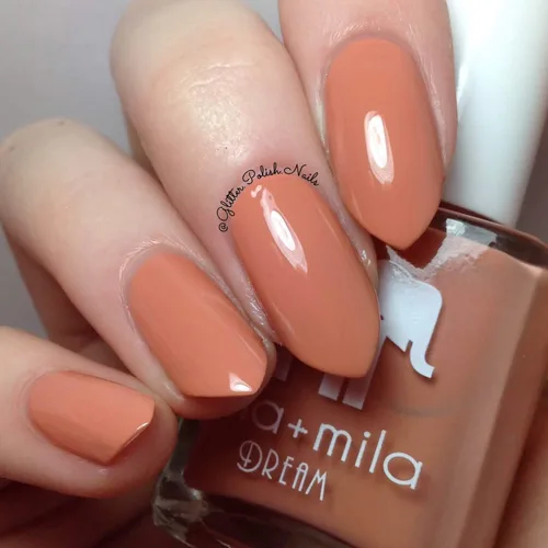 Vista 6 de ella+mila - Esmalte de uñas vegano, secado rápido y resistente al astillado (A La Nude)