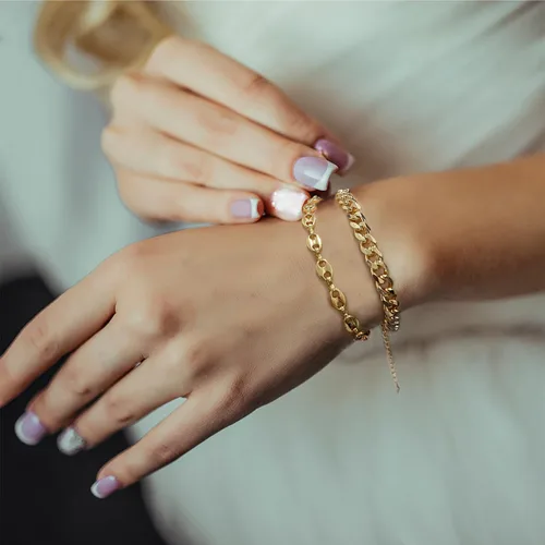 Vista 3 de YANODA Pulsera rellena de oro para mujer, chapada en oro de 18 quilates, pulsera de eslabones delicada para mujer, hecha a mano, apilable, regalo