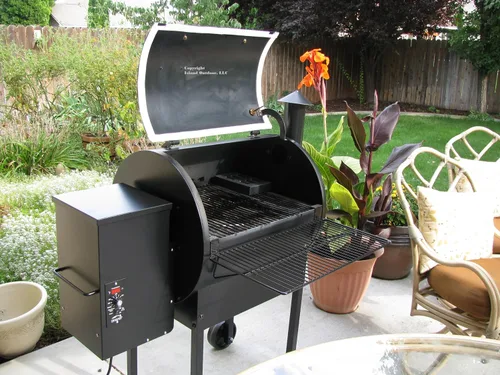 Vista 2 de LavaLock Junta compatible con Traeger Grill Lil' Tex BBQ07E Junta de tapa, autoadhesiva de 10 pies de largo