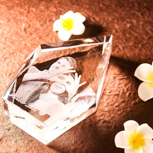 Vista 2 de Marco de fotos personalizado grabado en 3D grabado en el interior del cristal con imagen para Navidad, día de San Valentín, boda, día de la madre