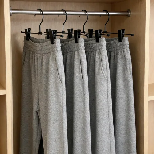 Vista 5 de Paquete de 30 perchas de alambre de metal negro y gris para pantalones, faldas y pantalones con clips, 13.8 pulgadas, resistentes y duraderas