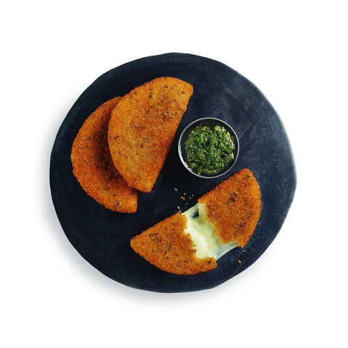 Vista 6 de McCain Mozzaluna empanado de queso mozzarella medias lunas - Aperitivos congelados de estilo italiano y aperitivos, mozzarella real, caja a granel