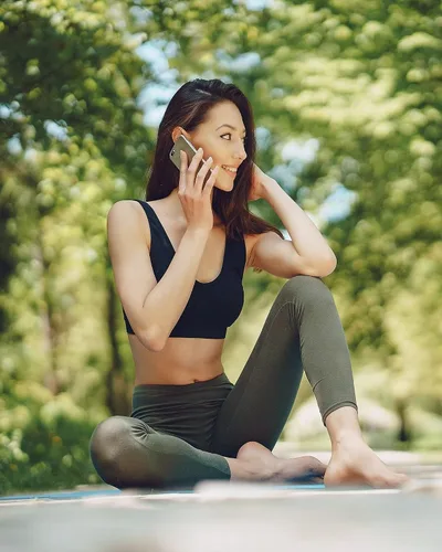 Vista 4 de Sundwudu Paquete de 5 leggings para mujer, control de abdomen, pantalones de yoga negros suaves de cintura alta para entrenamiento, tallas regulares