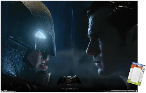 Vista 13 de Trends International DC Comics Movie - Batman v Superman - Stare Wall Poster, 14.725" x 22.375", Barnwood Framed Version Versión enmarcada Barnwood