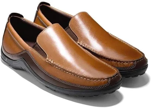 Vista 6 de Cole Haan Mocasín veneciano Tucker para hombre, Marrón