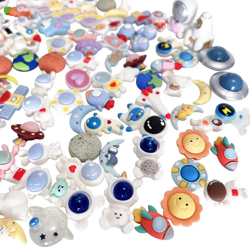 Vista 4 de 100 piezas Mini Space Planet Astronauta Decoración Mixta de Espalda Plana Conjuntos de Resina para DIY Casa de Muñecas Funda Teléfono