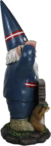 Vista 3 de Ebros Gift Gnomo patriótico de Estados Unidos de 17 pulgadas de alto con ardilla de mascota en estatua de saludo militar con apoyo de nuestras