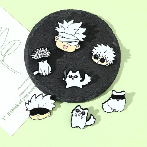 Vista 9 de Ealipoi Jujutsu Kaisen Broche Anime Jujutsu Kaisen Pines Aleación Satoru Cosplay Merch Cat para Hombres 7pcs, Acero aleado, Sin gemas.