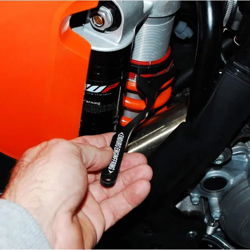 Vista 2 de Enduro Engineering Llave inglesa de choque, se adapta a amortiguadores WP con un solo collar de plástico compatible con motocicletas KTM y Husqvarna