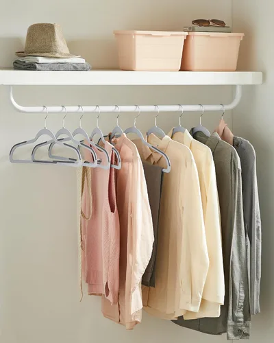 Vista 3 de SONGMICS Perchas de plástico para ropa, paquete de 30, ahorro de espacio Gris claro + gris oscuro
