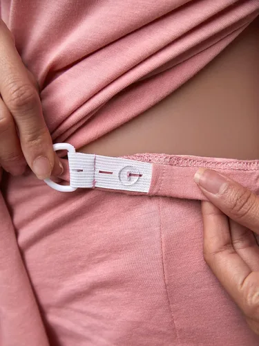 Vista 3 de OYOANGLE Conjunto de camiseta y pantalones cortos de maternidad de 2 piezas para mujer