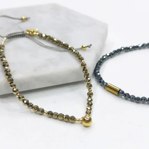 Vista 2 de Morchic Juego de 2 pulseras elásticas ajustables con cuentas de hematita brillante para mujer, gema energética semipreciosa, regalo de cumpleaños