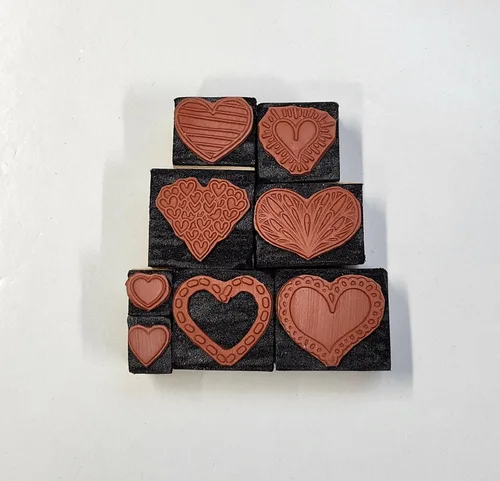 Vista 2 de Juego de sellos de goma corazones