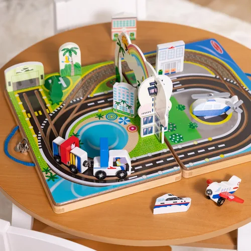 Vista 9 de Melissa & Doug Juego de aeropuerto para llevar, vehículos, pistas incorporadas para niños y niñas de 3 años en adelante - Certificado FSC