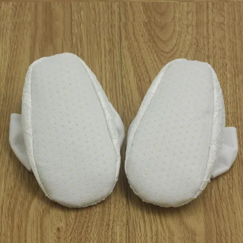 Vista 6 de Nihao Baby Conjunto de zapatos de bautismo y diadema blancos para niñas