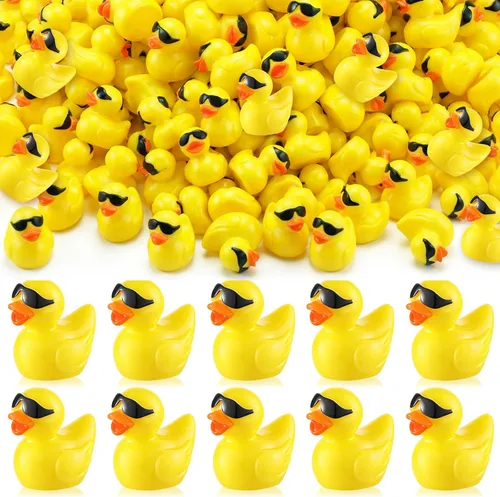 Vista 2 de Qunclay Paquete de 150 mini patos de resina amarillos con lentes de sol, pato pequeño para ocultar patos en miniatura para cruceros, bromas, adornos