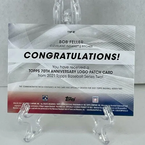 Vista 2 de Parche con el logotipo del 70 aniversario de Topps 2021 Serie 2#T70P-BF Bob Feller Material Auténtico Tarjeta de Cleveland Indians Baseball NM-MT