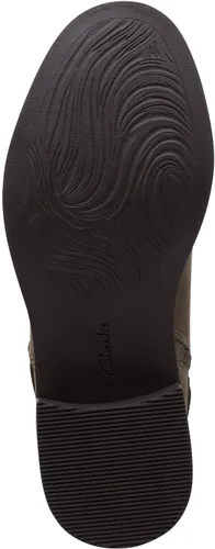 Vista 8 de Clarks Women's Maye Strap Ankle Boot