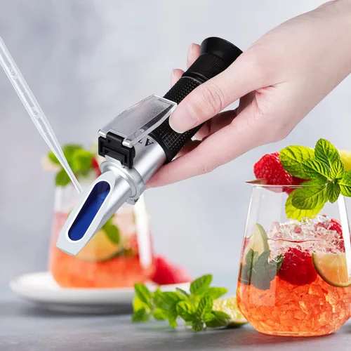 Vista 2 de Refractómetro Brix con ATC, hidrómetro Brix de mano 0-32% lector portátil de contenido de azúcar para frutas, juego de refractómetro sacarimétrico