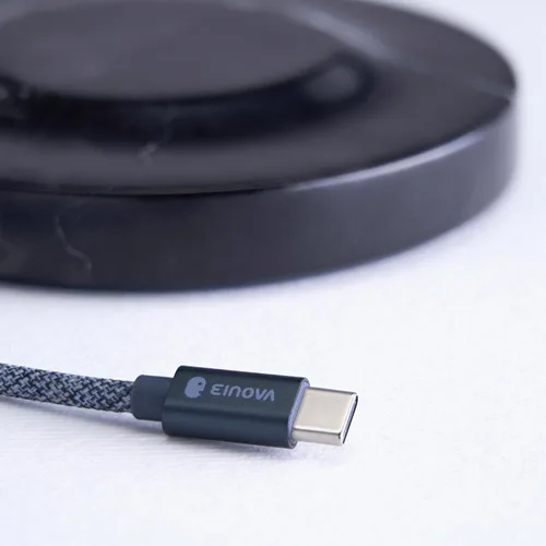 Vista 6 de Einova Classic Stone - Almohadilla de carga inalámbrica de mármol diseñada en Italia, cable USB-C integrado de 6 pies, teléfonos inteligentes