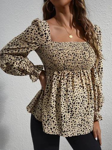 Vista 6 de OYOANGLE Blusa de maternidad estampada con cuello cuadrado y volantes de manga larga abombada para el trabajo