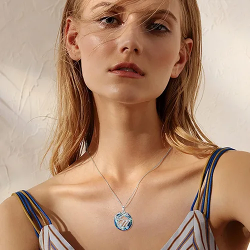 Vista 2 de TOUPOP Regalos para mujeres, collar con colgante de letra inicial de la A a la Z con círculo azul, joyería de cristal para mujeres, su madre