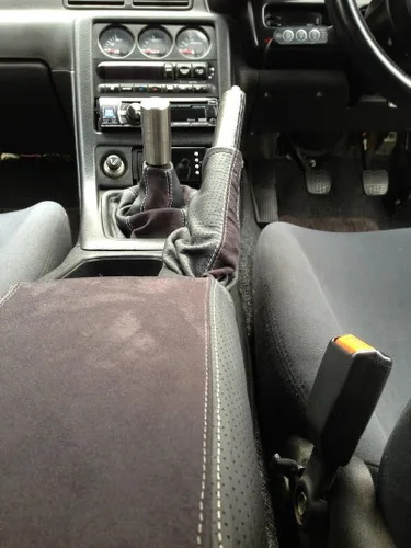 Vista 5 de RedlineGoods Maleta de cambio compatible con Nissan Skyline R32 1989-93. Hecho a medida, no universal. Cuero negro italiano de primera calidad