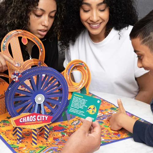 Vista 7 de Search Party: Chaos at the Park — A 3D Search and Find Adventure Game- Juegos para Adultos y Familias de What Do You Meme?