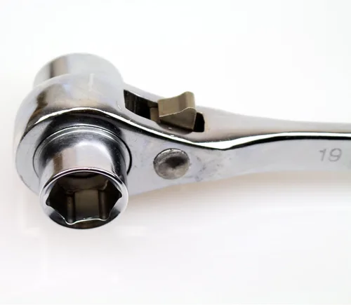 Vista 2 de Llave inglesa, de la marca Dywhishkey, de 0.75" / 0.87" , Plateado