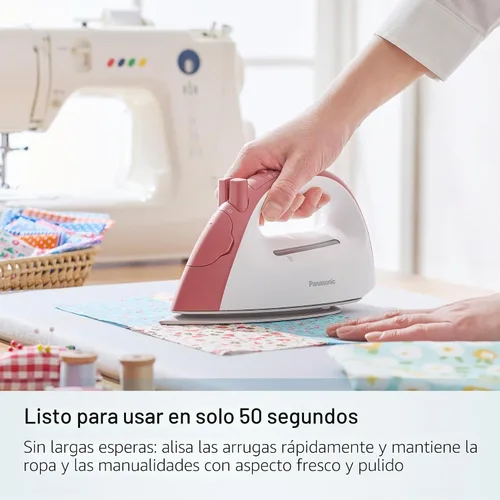 Vista 3 de Plancha de vapor inalámbrica Panasonic, Compacta, Ligera, con estación de carga NI-QL300R