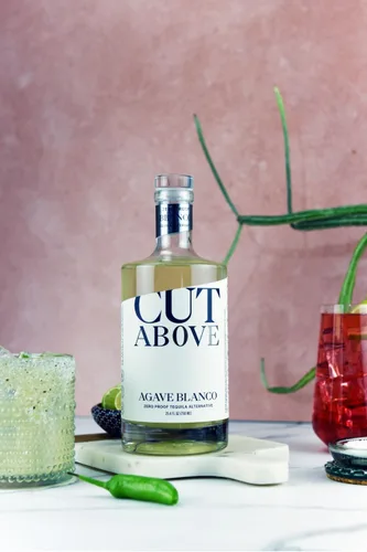 Vista 3 de Cut Above Agave Blanco – Alternativa de tequila sin alcohol galardonada para margaritas y cócteles sin alcohol, alcohol sin prueba, 25.4 fl oz