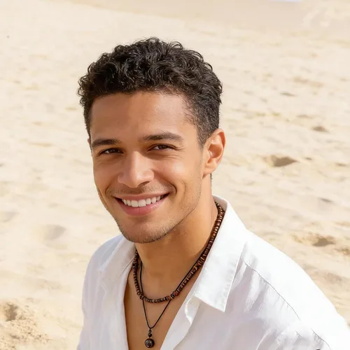 Vista 8 de Collar de capas de conchas Puka para hombres con cuentas de madera de coco marrón, collar bohemio de verano para hombres, collar de playa