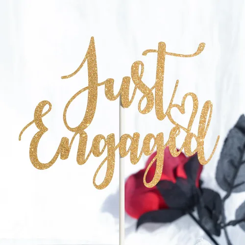 Vista 6 de Decoración de pastel Just Engaged para decoraciones de fiesta de compromiso, decoración de tartas con texto en inglés "We Engaged", decoración