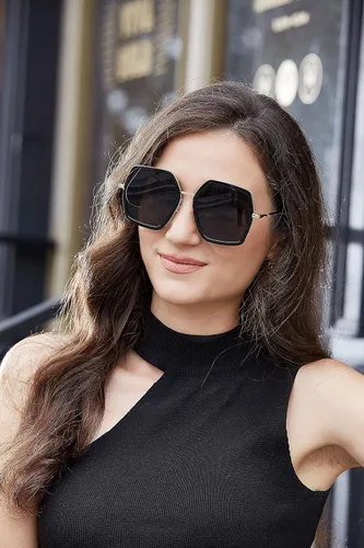 Vista 4 de FEISEDY Gafas de sol inspiradas en hexágono grandes para mujer, diseño irregular, estilo geométrico B2503