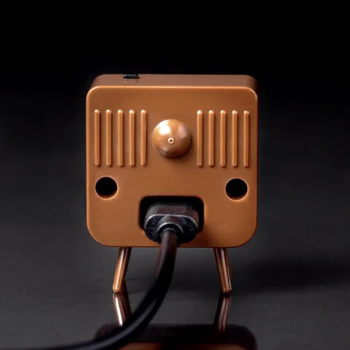 Vista 6 de TinyCircuits TinyTV 2 - Mini TV retro portátil de 1.14" con pantalla IPS, videos precargados y descargables, recargable por USB-C, controles