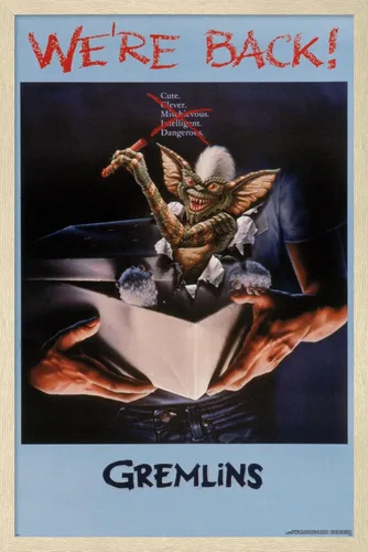 Vista 7 de Gremlins - Póster de pared con texto en inglés «We're Back», 22.4 pulgadas de largo x 14.7 pulgadas de ancho, versión enmarcada de madera de granero