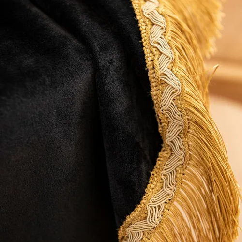 Vista 4 de F-CHU - Funda de terciopelo negro de lujo para mesita de noche con flecos dorados, mantel decorativo para mesita de noche, a prueba de polvo