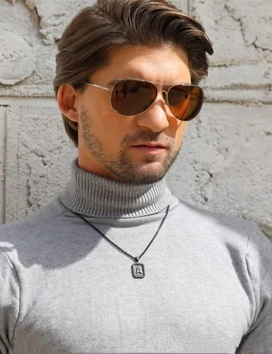 Vista 7 de Airrty Collar con colgante de letra A-Z con inicial para hombres y mujeres, chapado en plata de ley, collares de letras para hombres, caja cuadrada