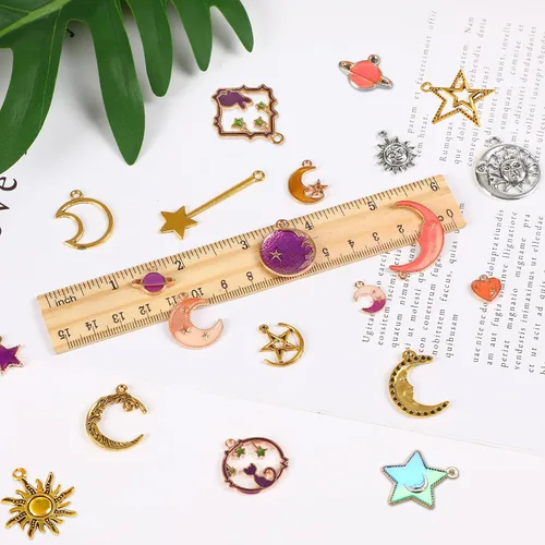 Vista 3 de SANNIX 120Pcs Mixed Sun Star Moon Charms Jewelry Making Gold Enamel