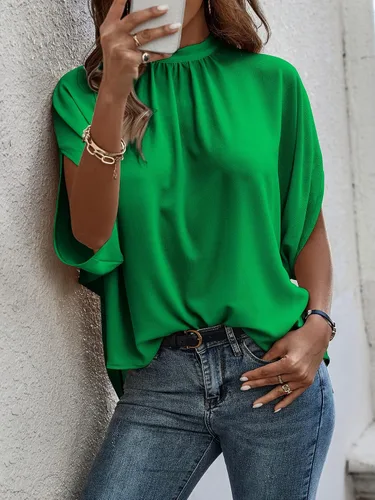 Vista 4 de OYOANGLE Blusa corta de verano con cuello alto falso y manga murciélago para mujer