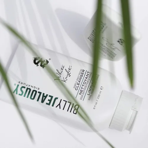 Vista 5 de Billy Jealousy White Knight - Limpiador facial diario suave con exfoliantes no abrasivos, ideal para todo tipo de piel, lavado facial para hombres