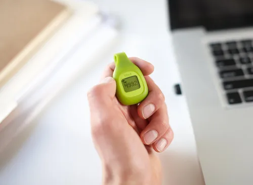 Vista 5 de Fitbit Zip Rastreador inalámbrico de actividad, FB301B, talla única , 1